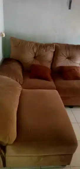 jual sofa kondisi masih bgs Skali busa tebal gda minusnya