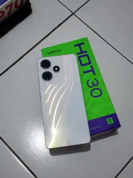 Infinix Hot 30 Ram 8GB 128gb - minus lecet pemakaian