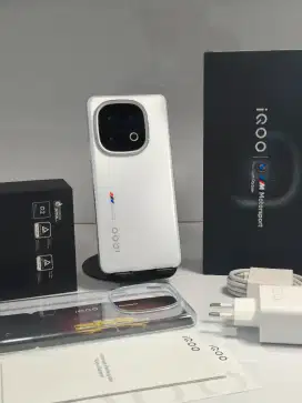 IQOO 13 16/512GB Like New Garansi 24 Juni 2026 - Legend White