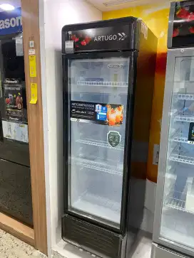 Showcase artugo 300 liter