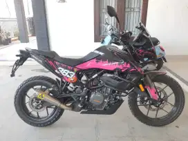 KTM adv 390 2023 KM 200 perak