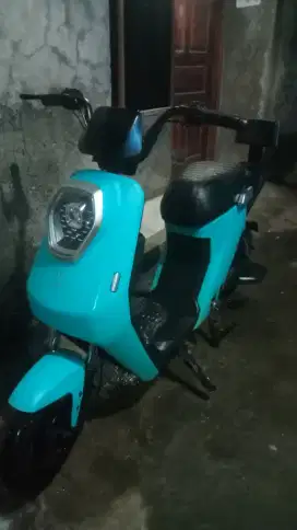 Sepeda listrik Uwinplay M60