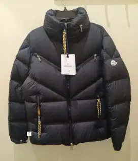 MONCLER KATMAI DOWN JACKET BLACK YELLOW