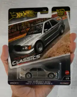 Hot Wheels Premium Modern Classic Mercedes-Benz 190E