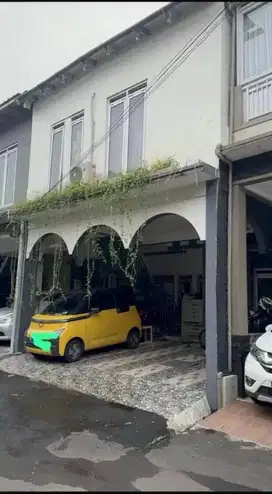 Rumah siap huni di Komplek Antapani Makmur
