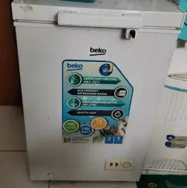 Beko chest freezer box 100 liter. Like new
