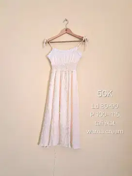 Dress fashion wanita