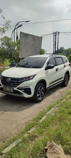 MOBIL TOYOTA RUSH 2021