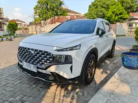 Hyundai Santa Fe 2022, 2.5 Signature putih