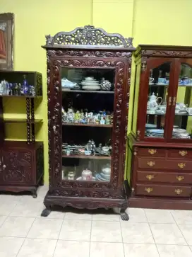 lemari jati bagus dan kokoh