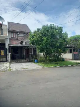 Rumah siap huni di komplek Parakan Mas Antapani