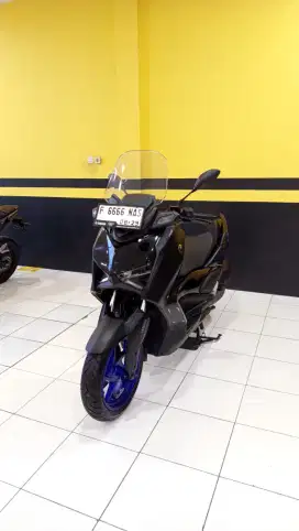 Yamaha xmax 250 connected