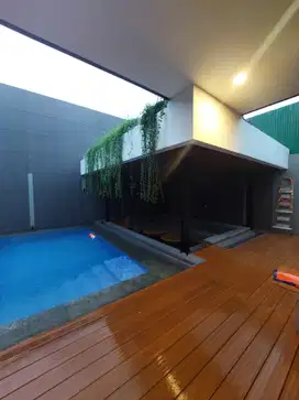 DIJUAL RUMAH MEWAH NAVA PARK BSD LYNDON