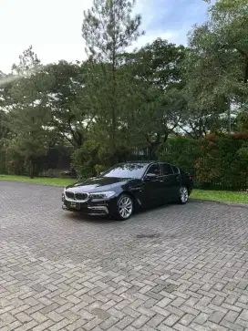 [LOW ODO] BMW 520i Luxury G30 2019