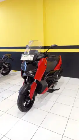 Yamaha xmax 250 connected