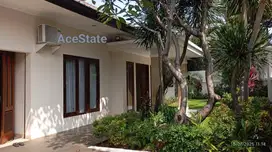 Rumah Bagus Besar di kawasan Kemang Jakarta Selatan