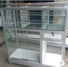 Dijual Etalase bekas