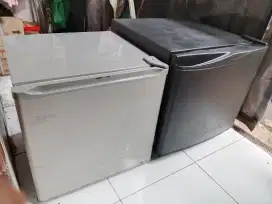 KULKAS MINIBAR EXHOTEL MULUS BEKU DINGIN