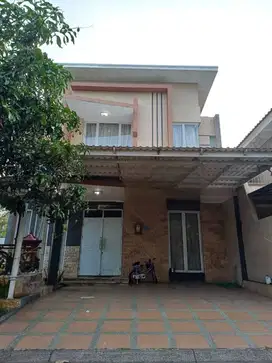 DIJUAL RUMAH RAPIH BAGUS 2 LANTAI DI CLUSTER MODERNLAND