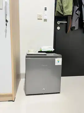 KULKAS MINI HISENSE BEKAS RASA BARU
