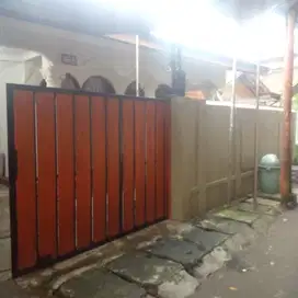 Kontrakan,Pejaten dkt Volvo, LT 225m2, 4KT 3KM,Gudang,Garasi Msk Mobil