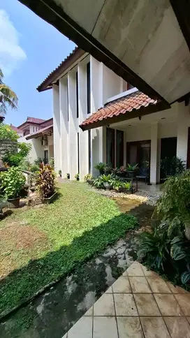 HOT SALE!!! Rumah siap huni di Bintaro Jaya Sektor 3