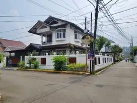 Rumah aman nyaman asri hoek di Perumahan Duren Sawit baru Jakarta