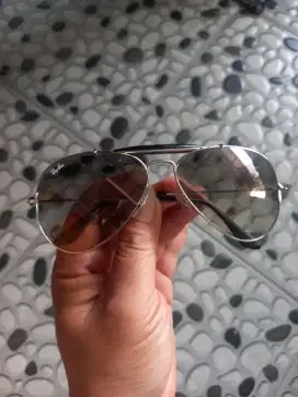 Kacamata rayban