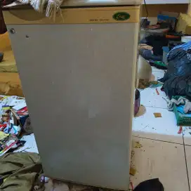 Kulkas sanyo 1 pintu