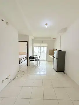 Disewakan Apartemen Mediterania Garden 2, 2BR Semifurnish Luas 44m2