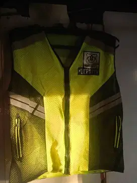 Di jual Rompi satpam