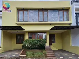 Dijual cepat rumah 2 lantai siap huni di puri sriwedari