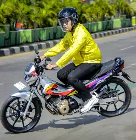 Suzuki Raider 125 2003 Silver CBU Thailand