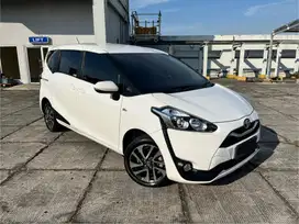Toyota Sienta 1,5 V Cvt 2020
