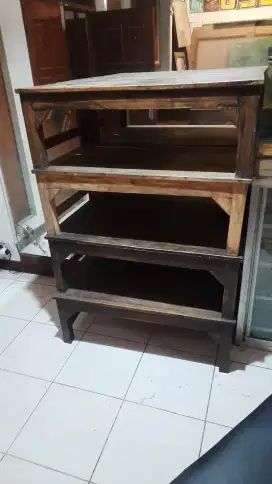 Dijual Empat Meja Pendek Ukuran P 101 x L 60 x T 35
