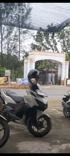 Alih kredit motor vario 160 cbs