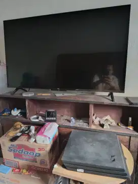 PlayStation 4 + TV TCL