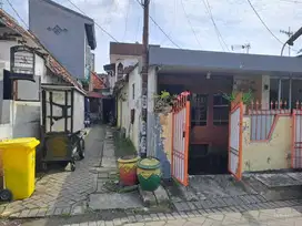 0806,28 lelang aset Surabaya di Gubeng di pucangan