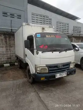 TOYOTA DYNA BOX 110 ST