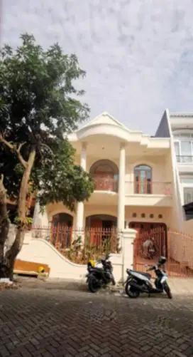 Disewa rumah di Villa Gading Indah, Kelapa Gading