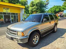 Opel Blazer 2.2 1997 plat W off khoirul mobil bekas  sekoto