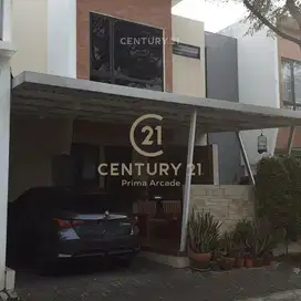 Rumah Dalam Cluster Kebayoran Residence Dekat Pintu Masuk Cluster