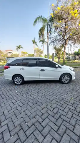 Honda Mobilio E CVT matic 2017 sangat  bagus luar dalam tangan 1