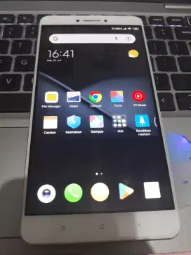 MI MAX 3/32 layar 6.44 inc