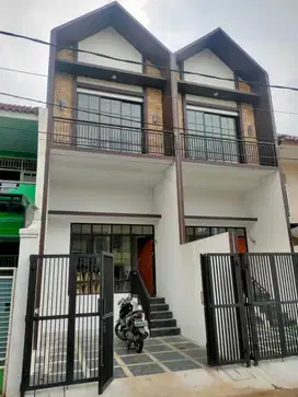 Rumah Kavling Siap Huni di Pondok Kelapa Lokasi Strategis Dekat Tol