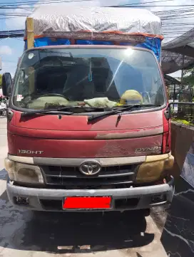 Toyota Dyna 130 HT Merah
