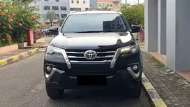 Toyota Fortuner 2.7L SRZ 2TR Bensin AT Hitam 2017 Km 60Rb Record