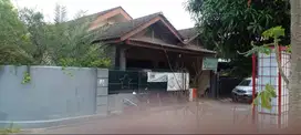 Dijual Rumah Posisi Hoek, Ada Jogging Track di Ciater Permai