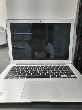 Macbook air 2013 4/128gb (i5)