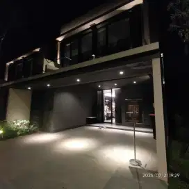 Rumah Komersil Belmont Home Village
